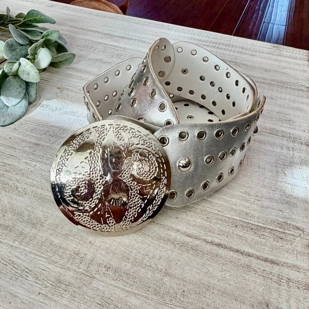 Vintage Metallic Silver Grommet Studded Belt Round Silver Buckle Y2K Edgy